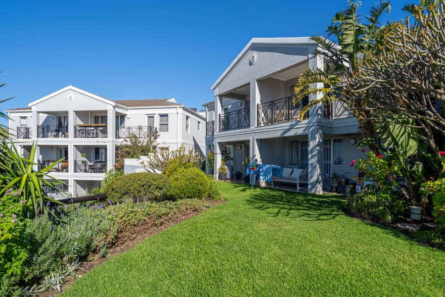 2 Bedroom Property for Sale in Vredehoek Western Cape